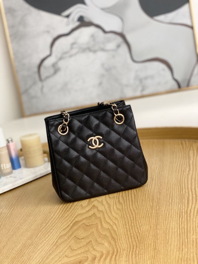 Ch**el bucket bags